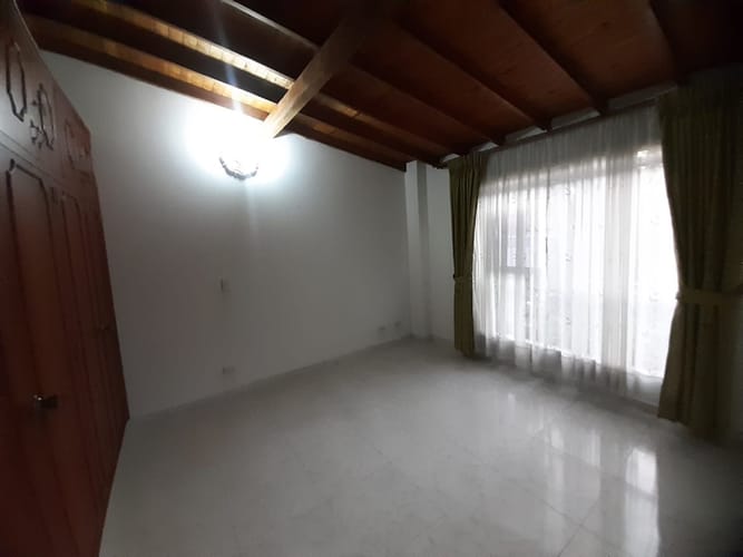 Apartamento de 3 alcobas en venta en La Gloria, Medellín, 117 m² · foto 9 de 13