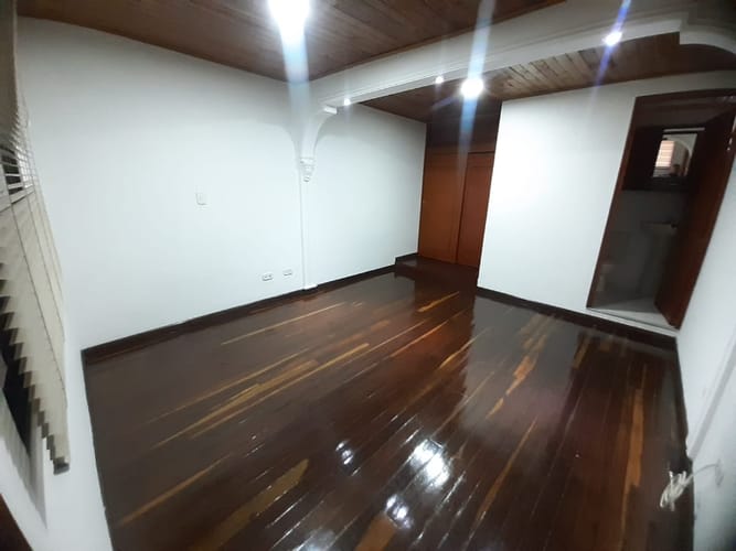 Apartamento de 3 alcobas en venta en La Gloria, Medellín, 117 m² · foto 10 de 13