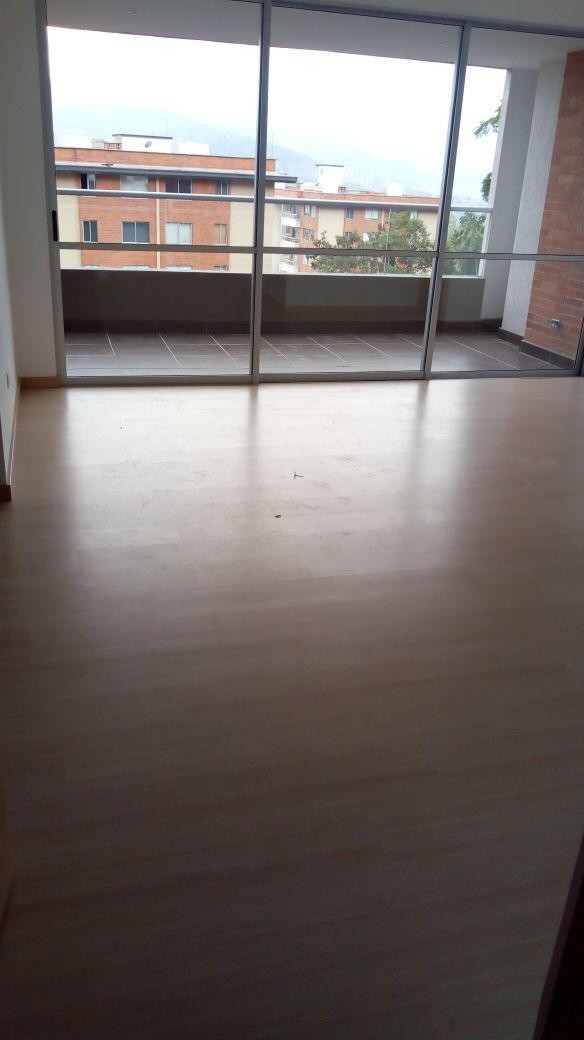 Apartamento en arriendo en El Esmeraldal, Envigado · foto 3 de 24