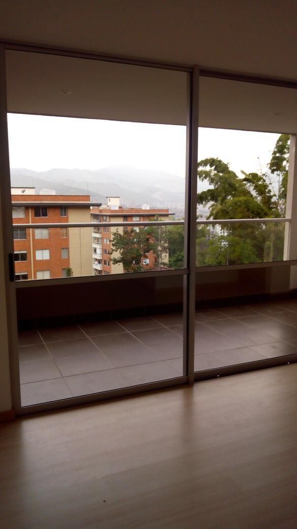 Apartamento en arriendo en El Esmeraldal, Envigado · foto 4 de 24