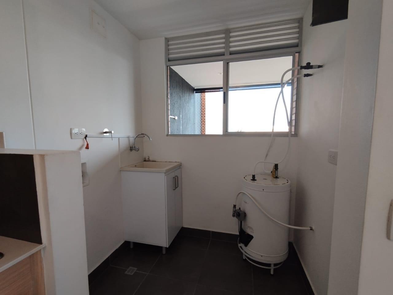 Apartamento en arriendo en El Esmeraldal, Envigado · foto 10 de 24