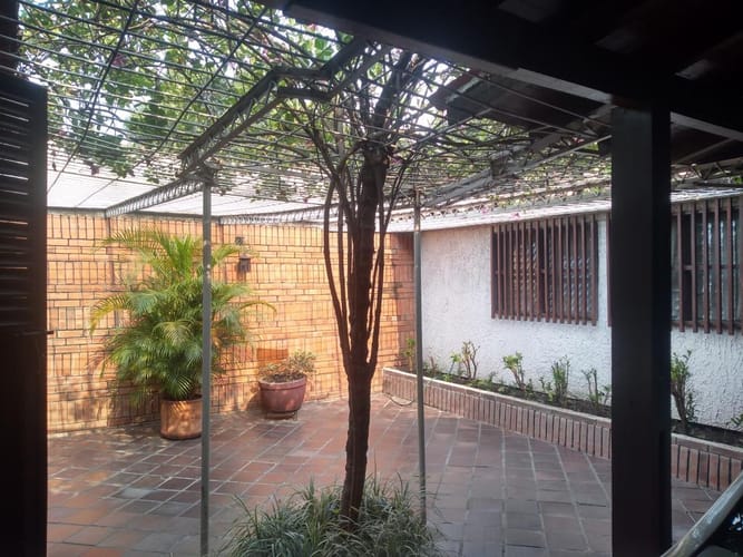 Casa en venta en La Riviera, Cúcuta · foto 2 de 24
