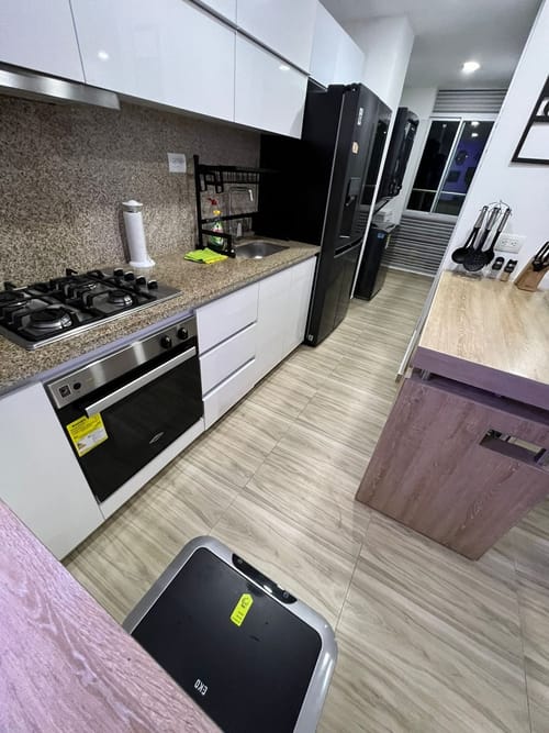 Apartamento de 3 alcobas en venta en Picaleña Y Mirolindo, Ibagué, 116 m² · foto 2 de 12
