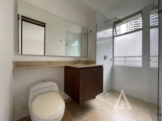 Apartamento de 3 alcobas en arriendo en Loma Del Indio, Medellín, 70 m² · foto 5 de 10