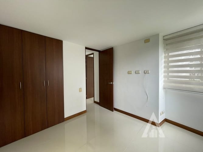 Apartamento de 3 alcobas en arriendo en Loma Del Indio, Medellín, 70 m² · foto 6 de 10