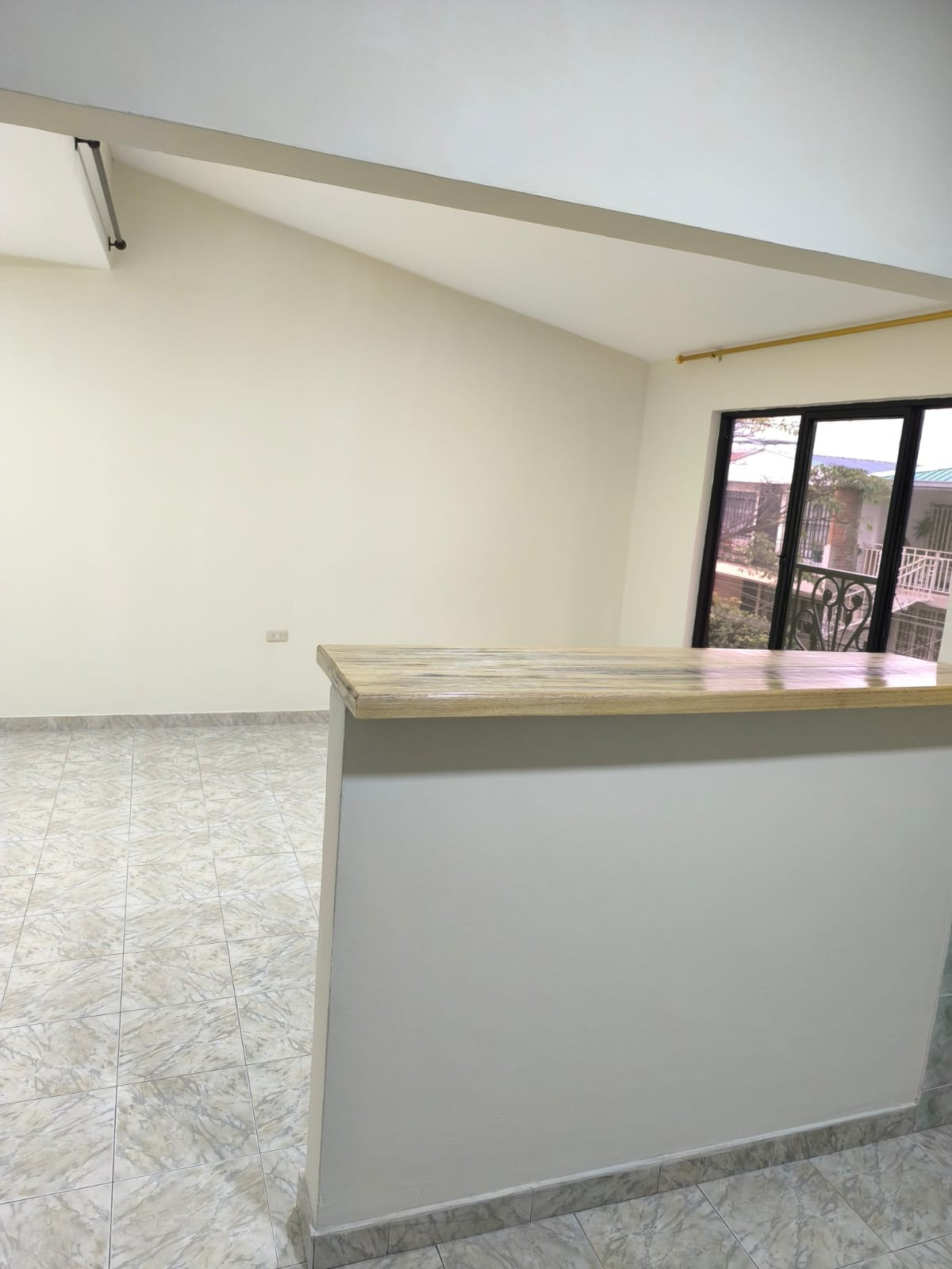 Apartaestudio en arriendo en Santa Fe, Cali · foto 2 de 12