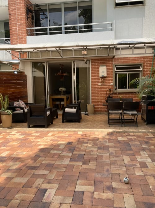 Casa de 4 alcobas en venta en Cr. Los Arroyuelos, Ibagué, 220 m² · foto 10 de 15