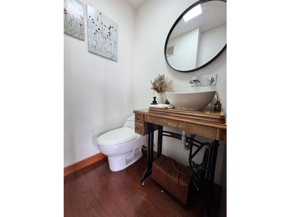 Apartamento en venta en Los Rosales, Bogotá · foto 8 de 16