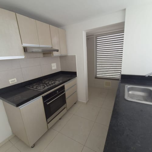 Apartamento de 3 alcobas en venta en Antonia Santos Sur, Bucaramanga, 86 m² · foto 4 de 13