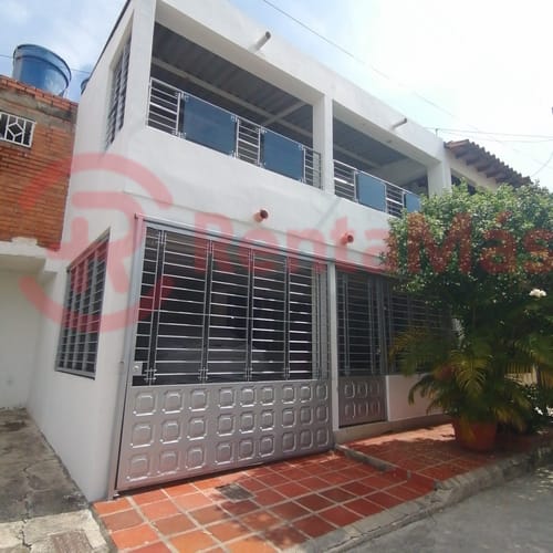 Casa de 3 alcobas en venta en Sector Oriental, Cúcuta, 78 m² · foto 2 de 14