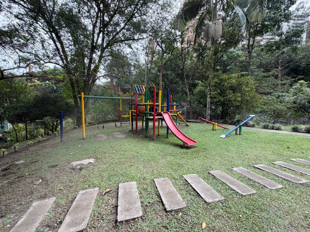 Apartamento en venta en Loma Del Escobero, Envigado · foto 18 de 21
