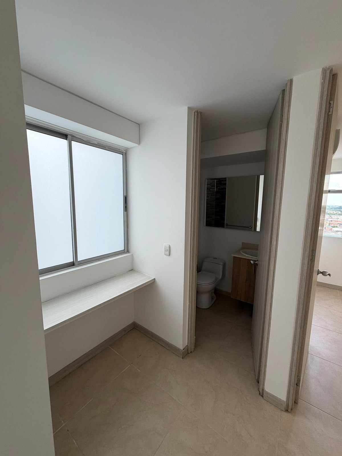 Apartamento en arriendo en Los Cambulos, Cali · foto 4 de 6