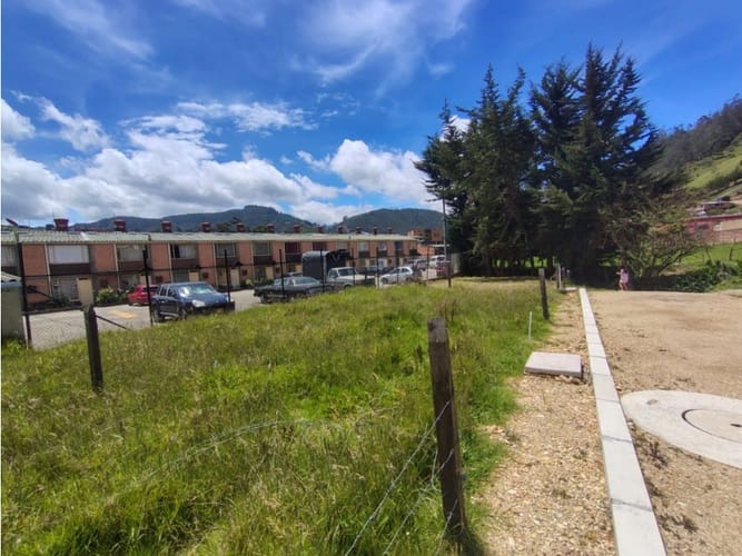 Lote en venta en El Volcan, La Calera, 160 m² · foto 3 de 10