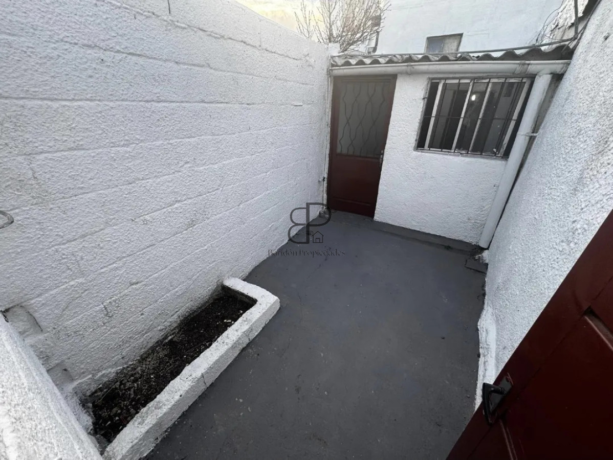 Alquiler Casa 1 Dormitorio Capurro con patio y parrillero · Foto 12