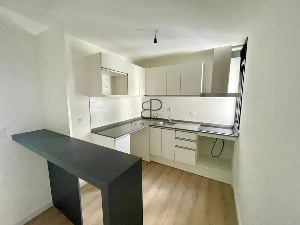 Alquiler Apartamento 2 Dormitorios Centro con balcon · Foto 4