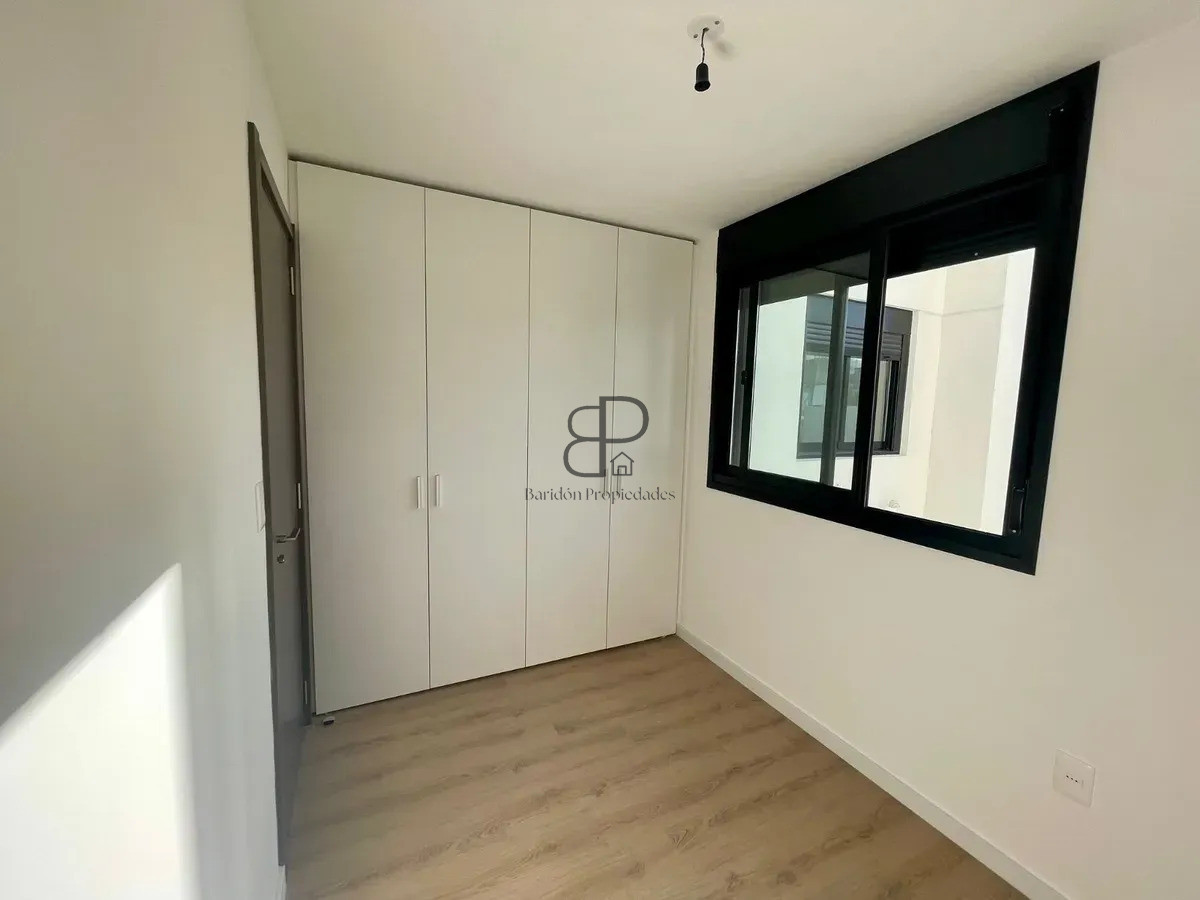 Alquiler Apartamento 2 Dormitorios Centro con balcon · Foto 8