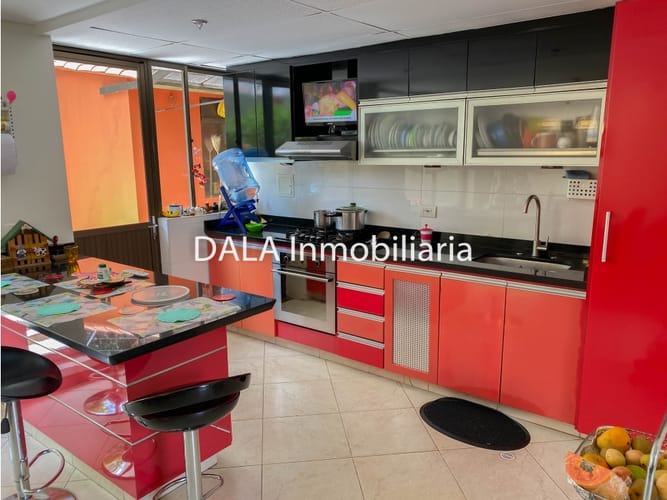 Casa de 4 alcobas en venta en Cr Santa Cecilia I, Chía, 200 m² · foto 12 de 24