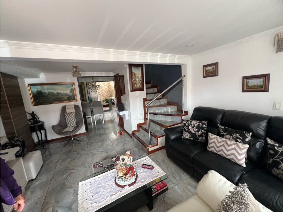 Casa en venta en Castilla, Bogotá · foto 5 de 24