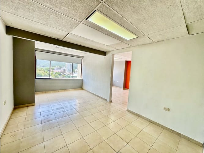 Oficina en venta en La Esperanza, Santa Marta, 34 m² · foto 2 de 10