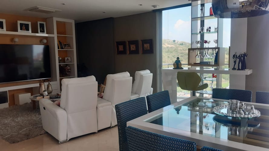 Apartamento de 2 alcobas en venta en Aguacatal, Cali, 230 m² · foto 2 de 24