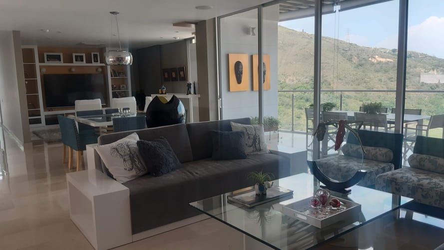 Apartamento de 2 alcobas en venta en Aguacatal, Cali, 230 m² · foto 18 de 24