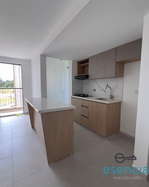 Apartamento en arriendo en Cimarronas, Rionegro · foto 2 de 11