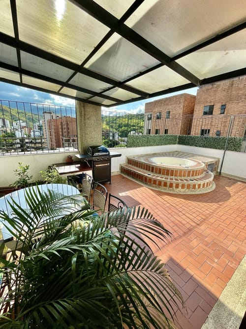 Apartamento en venta en Santa Teresita, Cali · foto 2 de 18