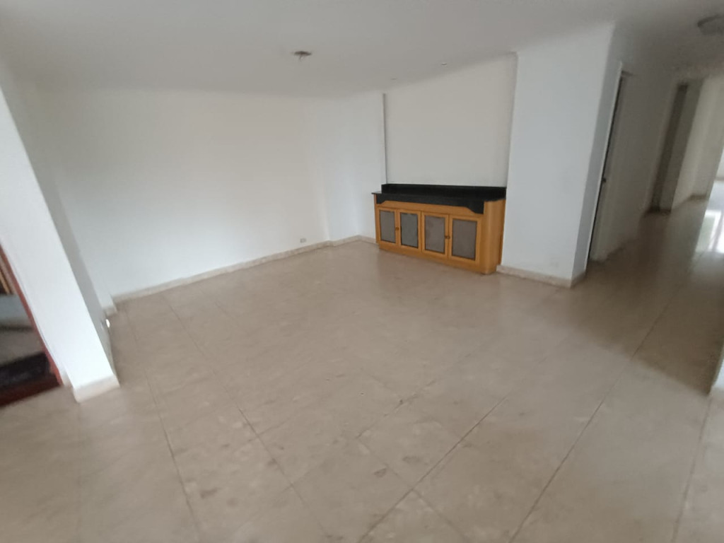 Apartamento en venta en El Poblado, Medellín · foto 4 de 17