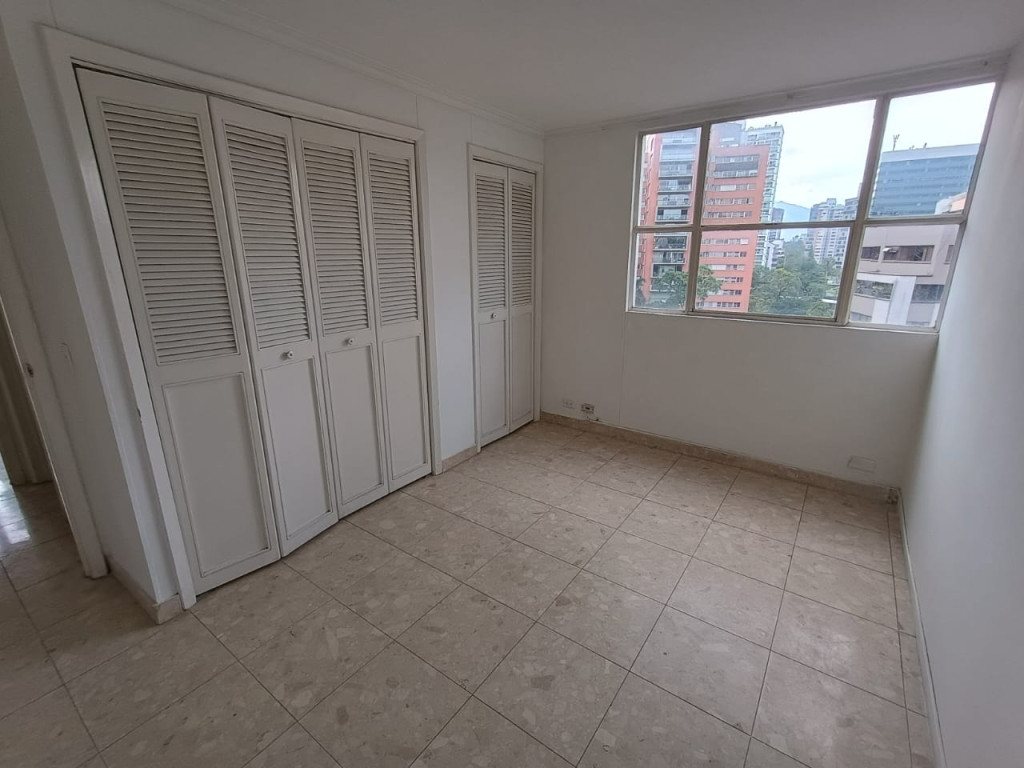 Apartamento en venta en El Poblado, Medellín · foto 12 de 17