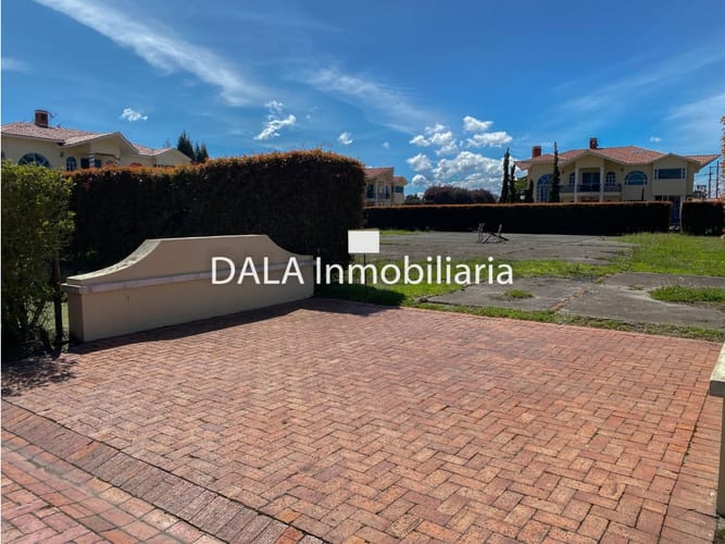 Lote en venta en Chuntame, Cajicá, 370 m² · foto 2 de 24