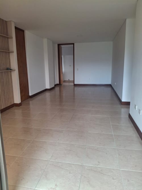 Apartamento de 3 alcobas en arriendo en Los Balsos, Medellín, 110 m² · foto 3 de 15