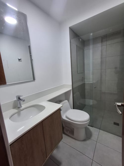 Apartamento de 3 alcobas en arriendo en Los Balsos, Medellín, 110 m² · foto 10 de 15