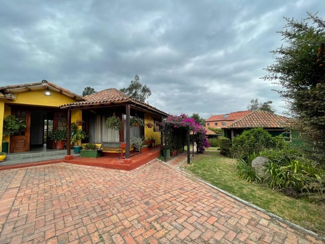 Casa de 3 alcobas en venta en Siberia, Cota, 350 m² · foto 3 de 24