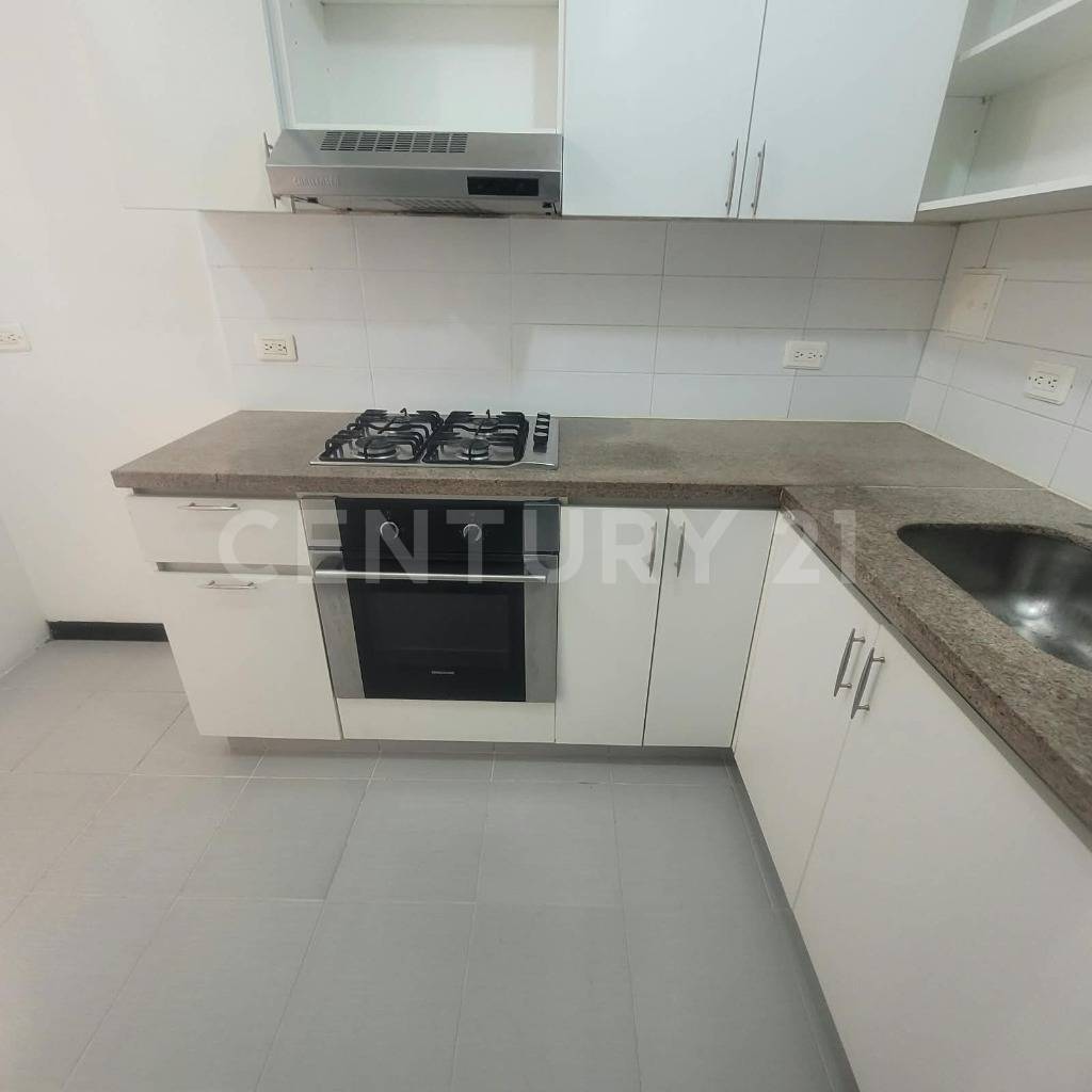 Apartamento en venta en La Felicidad, Bogotá · foto 6 de 19