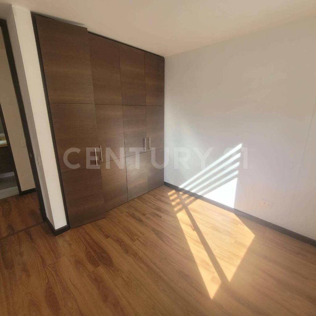 Apartamento en venta en La Felicidad, Bogotá · foto 9 de 19