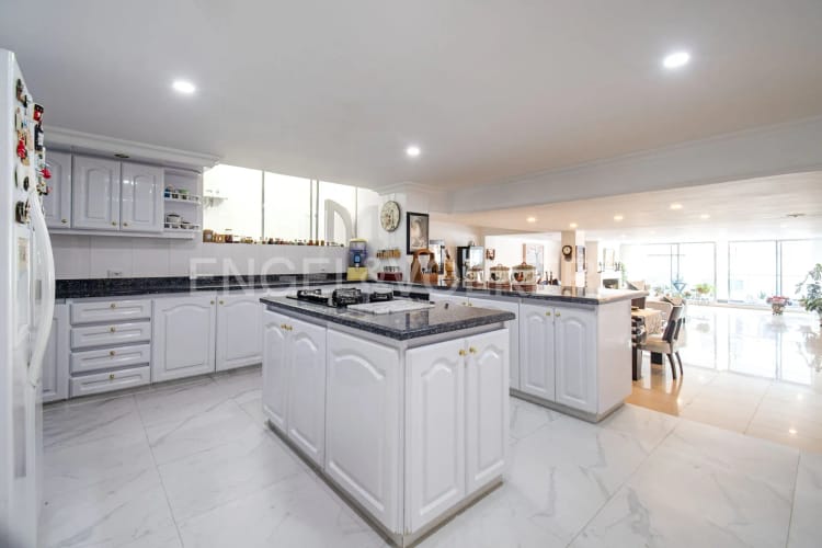 Apartamento en venta en Santa Barbara, Bogotá · foto 7 de 22