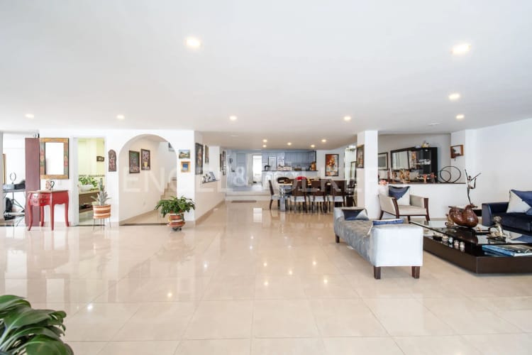 Apartamento en venta en Santa Barbara, Bogotá · foto 2 de 22