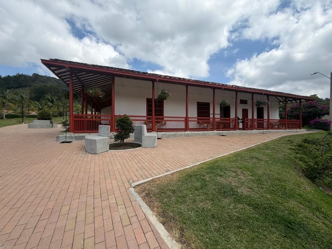Casa de 3 alcobas en venta en El Retiro, 177 m² · foto 13 de 18