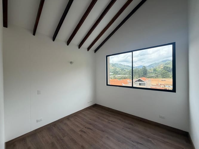 Casa de 3 alcobas en venta en El Retiro, 177 m² · foto 9 de 18