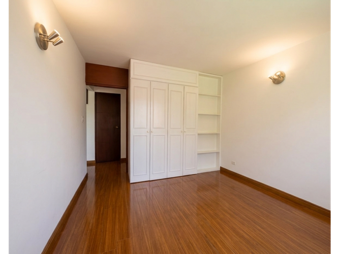 Apartamento de 3 alcobas en venta en Foledo, Bogotá, 81 m² · foto 7 de 17