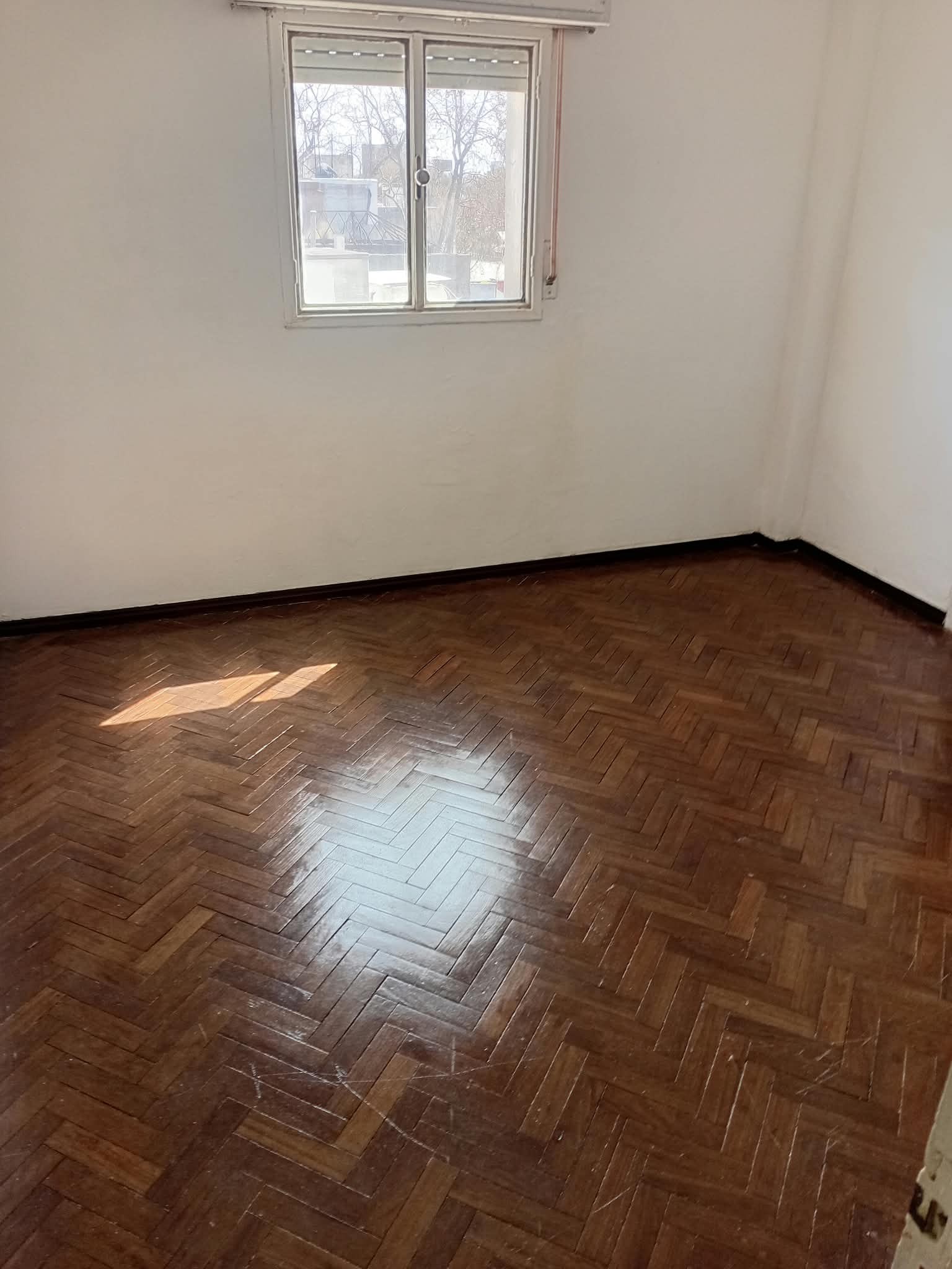 AMPLIO APARTAMENTO DE 1 DORMITORIO CON COCINA DEFINIDA Y TERRAZA · Foto 11