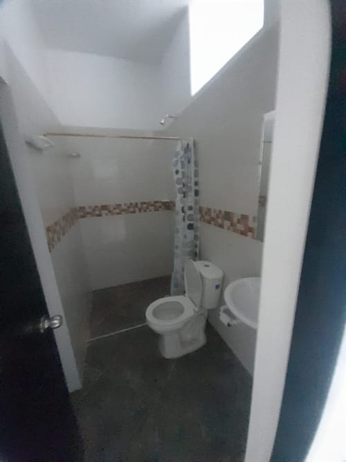 Casa de 4 alcobas en venta en Ricaurte, 178 m² · foto 2 de 8