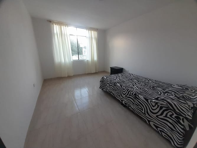 Casa de 4 alcobas en venta en Ricaurte, 178 m² · foto 7 de 8