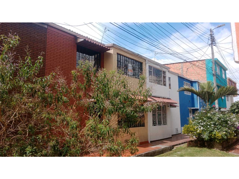 Casa en venta en Kennedy Central, Bogotá · foto 2 de 24