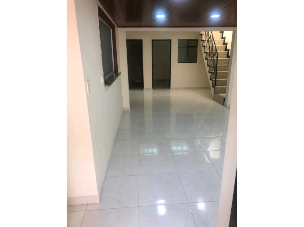 Casa en venta en Kennedy Central, Bogotá · foto 4 de 24