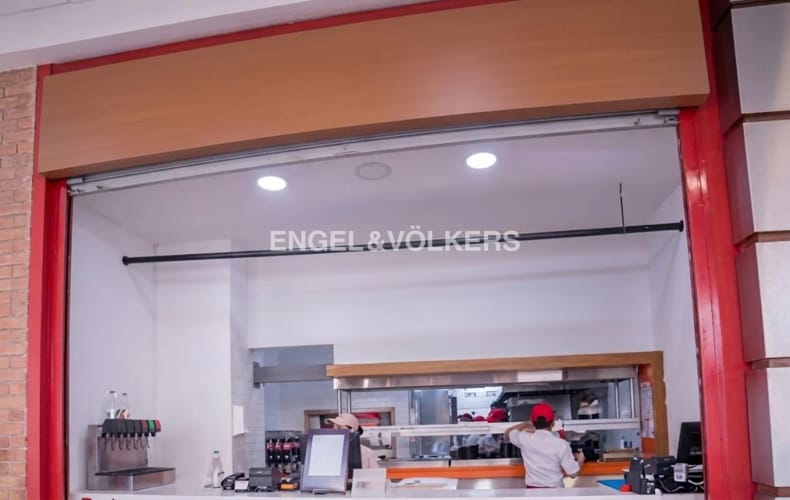 Local en venta en El Poblado, Medellín, 37 m² · foto 2 de 4