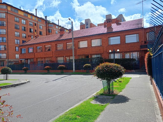 Casa en venta en Colina Campestre, Bogotá · foto 3 de 24