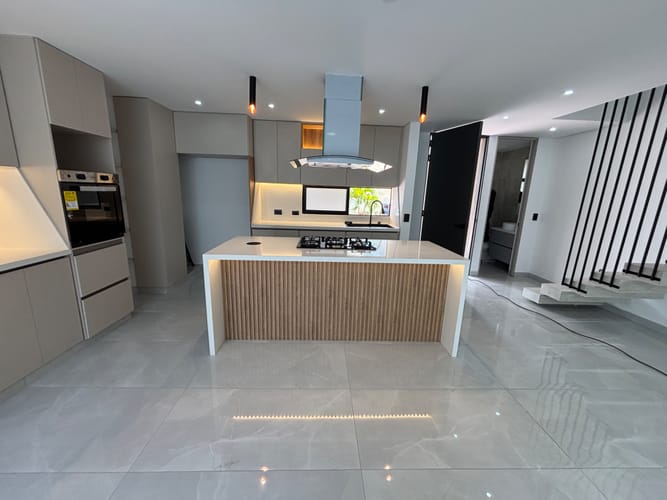 Casa de 4 alcobas en venta en Cerro Azul Del Vergel, Ibagué, 230 m² · foto 2 de 16