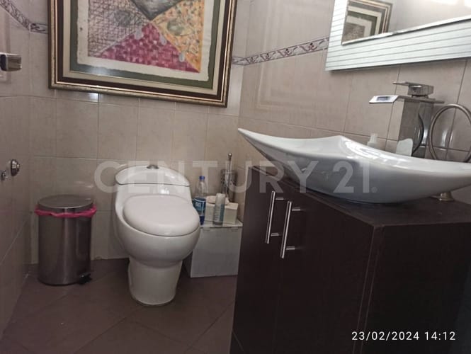 Casa de 4 alcobas en venta en Quinta Paredes, Bogotá, 240 m² · foto 9 de 22