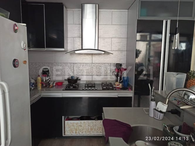 Casa de 4 alcobas en venta en Quinta Paredes, Bogotá, 240 m² · foto 10 de 22